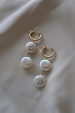 Load image into Gallery viewer, Vanilla Moon Pearl Earrings