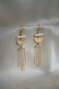 Midnight Dance Pearl Earrings