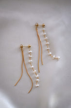 Load image into Gallery viewer, Spring in Tokyo Pearl Tassel Earrings