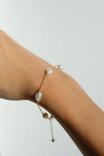 Load image into Gallery viewer, White Pearl River Bracelet