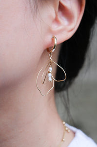 Snowy Waterlily Tulip Hoop Earrings