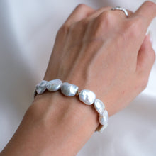 Load image into Gallery viewer, Sunkissed Pearl Bracelet