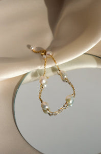 White Pearl River Bracelet