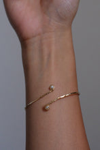 Load image into Gallery viewer, Pearl Wrist Bangle
